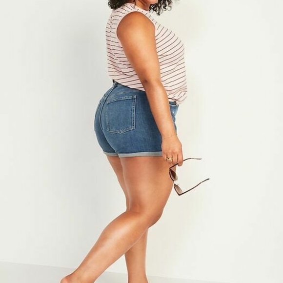 NWT: old navy High-Waisted O.G. Straight Ripped Jean Shorts (28) $40 - Picture 4 of 15